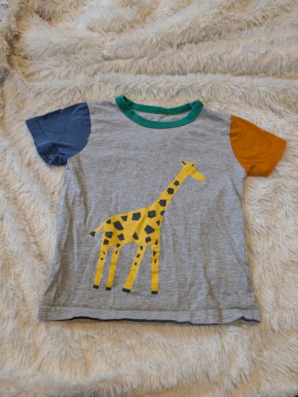 100% Cotton Fun Grey Giraffe Graphic Tee with Blue & Orange Sleeves Toddler 2T